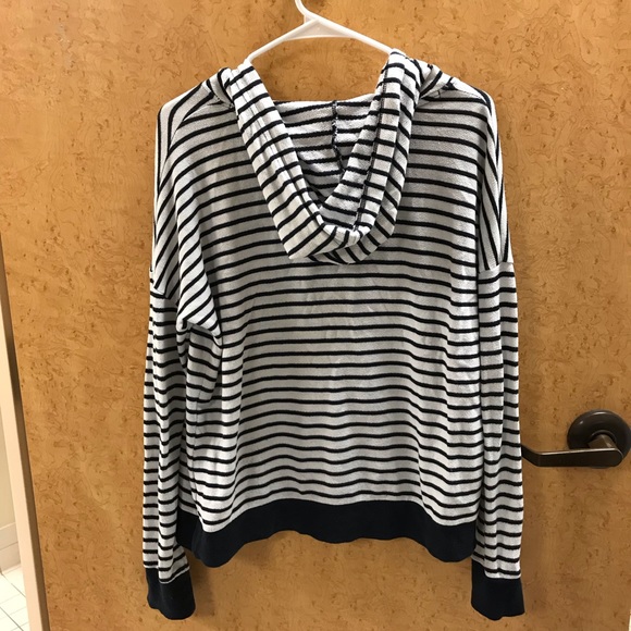 Pullover - Picture 3 of 3